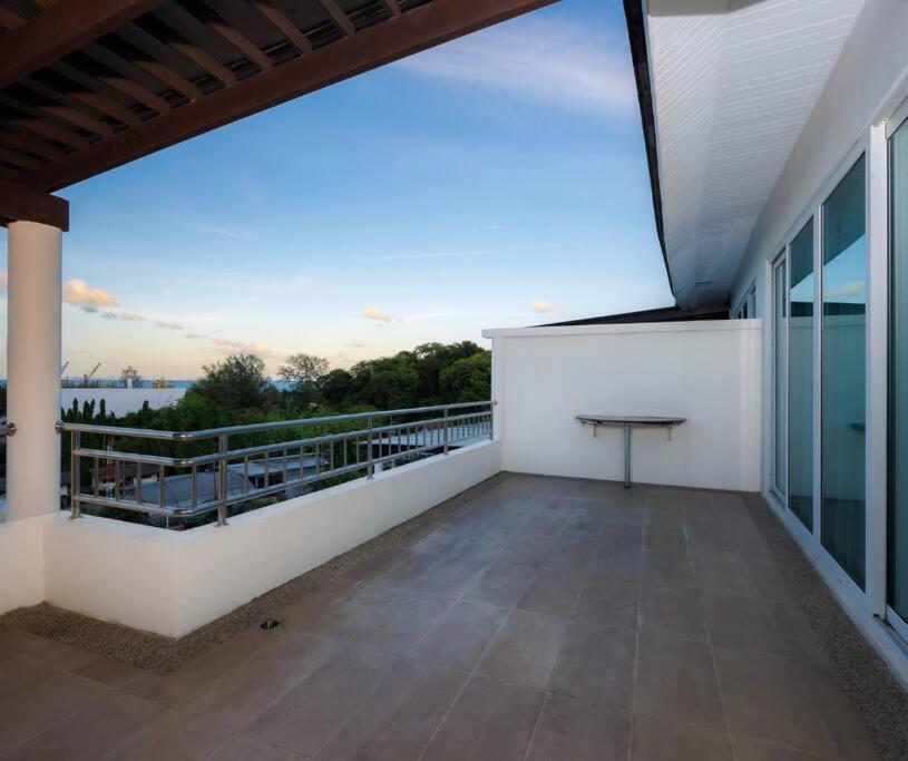 Seaview With Large Pool - Bap1 Apartment *